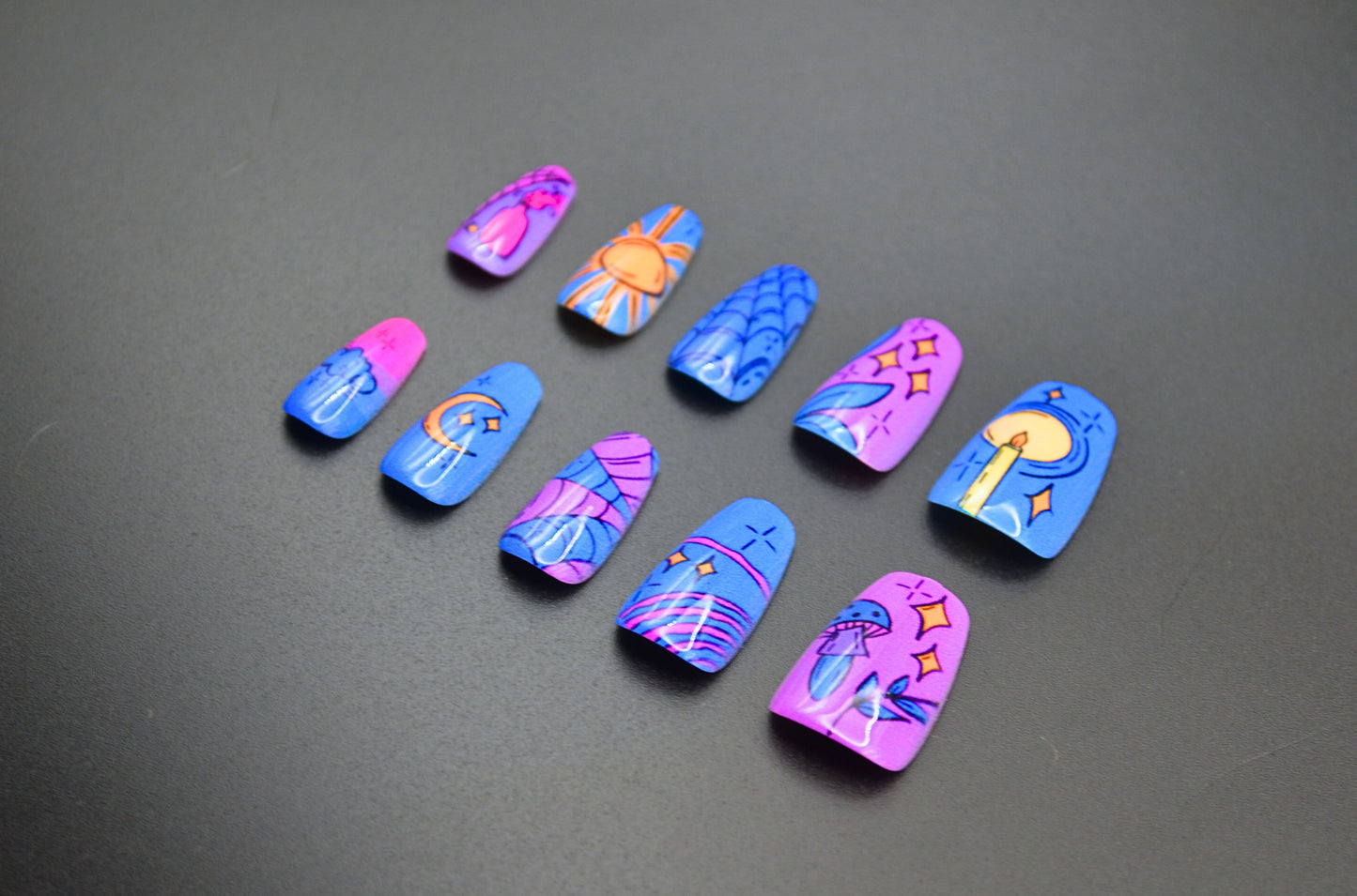 Love Potion (Press-On Nail Set, 30pc, Coffin)