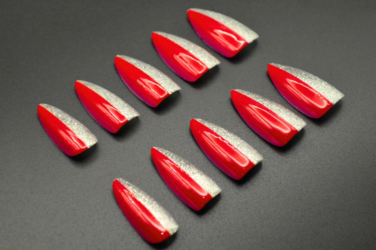 Scarlet Dagger (Press-On Nail Set, 30pc, Stiletto)