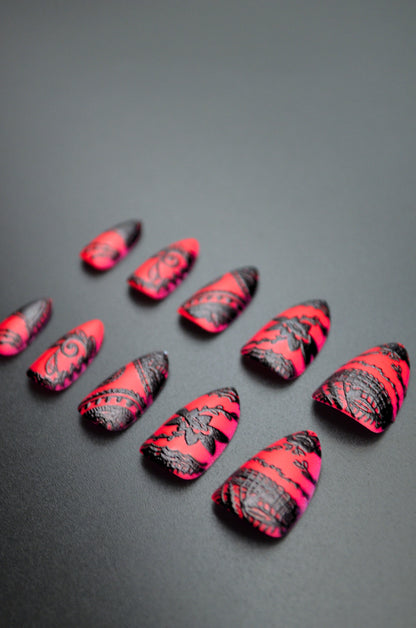 Red Lace (Press-On Nail Set, 30pc, Almond)