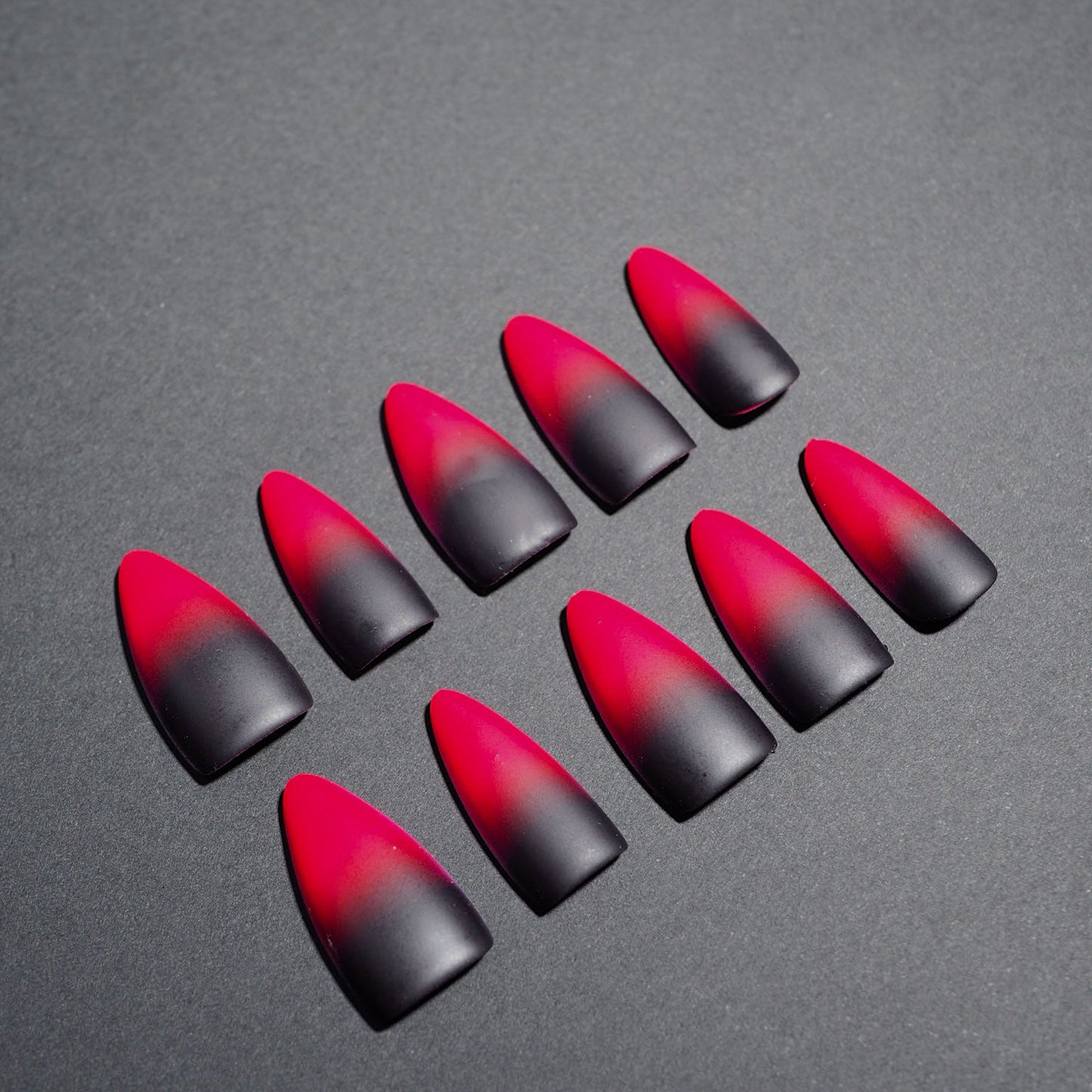 Crimson Thorn (Press-On Nail Set, 30pc, Stiletto)